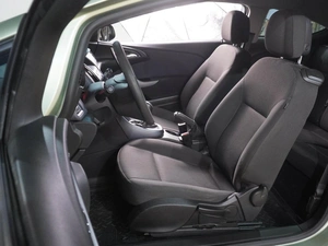 Хетчбэк Opel Astra GTC 2011 года, 799000 рублей, Воронеж