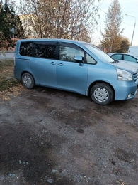 Минивэн Toyota Noah 2008 года, 950000 рублей, Красноярск