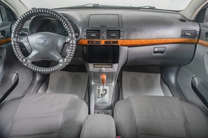 Седан Toyota Avensis 2007 года, 859000 рублей, Томск