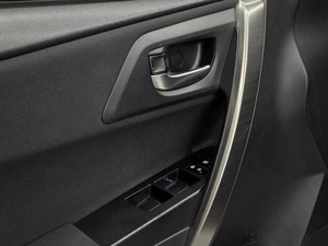 Хетчбэк Toyota Auris 2013 года, 1150000 рублей, Красноярск