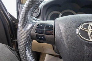 Внедорожник Toyota RAV4 2010 года, 1589000 рублей, Барнаул