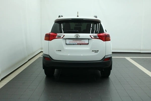 Внедорожник Toyota RAV4 2015 года, 2100000 рублей, Красноярск