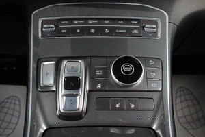 Внедорожник Hyundai Santa Fe 2021 года, 3499000 рублей, Тюмень