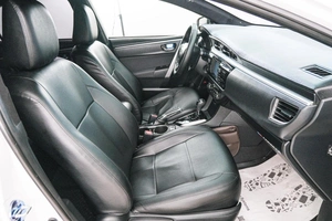 Седан Toyota Corolla 2013 года, 1649000 рублей, Красноярск