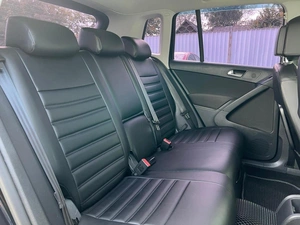 Внедорожник Volkswagen Tiguan 2011 года, 1160000 рублей, Ижевск