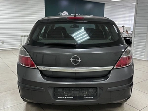 Хетчбэк Opel Astra 2011 года, 515000 рублей, Ачинск