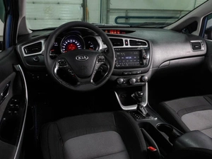 Хетчбэк Kia Ceed 2012 года, 1034000 рублей, Воронеж