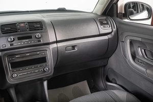 Хетчбэк Skoda Fabia 2011 года, 659000 рублей, Томск