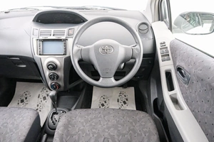 Хетчбэк Toyota Vitz 2008 года, 599000 рублей, Красноярск