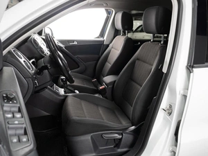 Внедорожник Volkswagen Tiguan 2013 года, 1370000 рублей, Тюмень