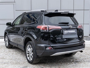 Внедорожник Toyota RAV4 2016 года, 2550000 рублей, Санкт-Петербург