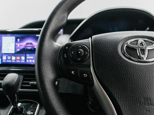 Минивэн Toyota Noah 2018 года, 2490000 рублей, Красноярск