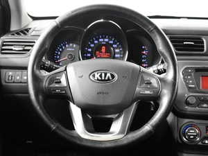 Седан Kia Rio 2013 года, 835200 рублей, Казань