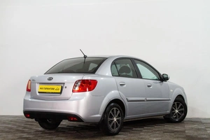 Седан Kia Rio 2010 года, 719000 рублей, Сургут