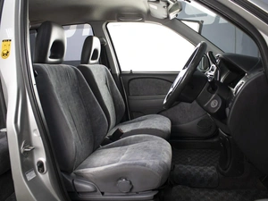 Минивэн Toyota Raum 2001 года, 340000 рублей, Омск