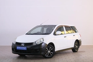 Универсал Nissan AD 2015 года, 779000 рублей, Омск
