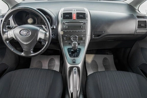 Хетчбэк Toyota Auris 2008 года, 729000 рублей, Барнаул