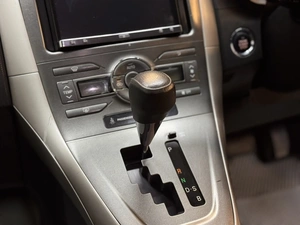 Хетчбэк Toyota Auris 2008 года, 747000 рублей, Красноярск