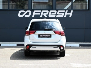 Внедорожник Mitsubishi Outlander 2021 года, 1899000 рублей, Кирилловка