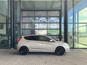 Хетчбэк Hyundai Solaris 2014 года, 850000 рублей, Уфа