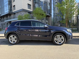Внедорожник Mercedes-Benz GLA-класс 2017 года, 2650000 рублей, Красноярск