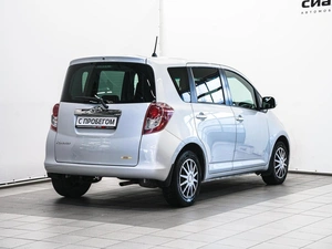 Хетчбэк Toyota Ractis 2010 года, 769000 рублей, Красноярск