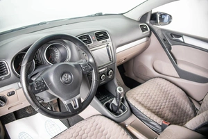 Хетчбэк Volkswagen Golf 2011 года, 699000 рублей, Пермь