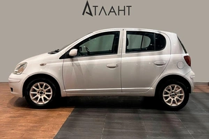 Хетчбэк Toyota Vitz 2004 года, 449000 рублей, Красноярск