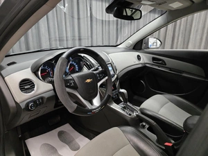 Универсал Chevrolet Cruze 2013 года, 870000 рублей, Красноярск