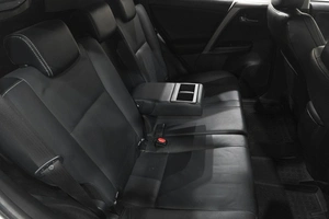 Внедорожник Toyota RAV4 2015 года, 2379000 рублей, Новокузнецк