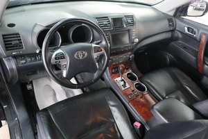 Внедорожник Toyota Highlander 2013 года, 2499000 рублей, Омск