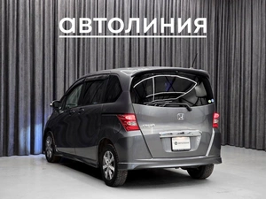 Минивэн Honda Freed 2011 года, 920000 рублей, Красноярск