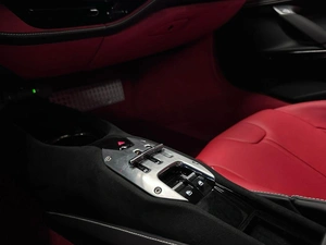 Купе Ferrari SF90 Stradale 2021 года, 31990000 рублей, Павловская Слобода