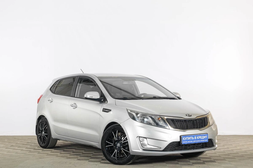 Хетчбэк Kia Rio 2013 года, 899000 рублей, Тюмень
