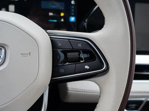 Внедорожник Geely Monjaro 2023 года, 3250000 рублей, Краснодар