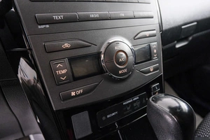 Седан Toyota Corolla 2012 года, 1149000 рублей, Красноярск