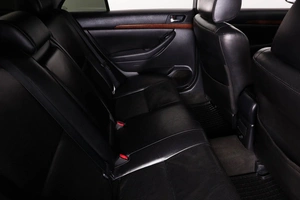 Седан Toyota Avensis 2007 года, 919000 рублей, Пермь