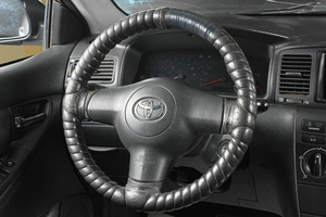 Седан Toyota Corolla 2006 года, 749000 рублей, Тюмень