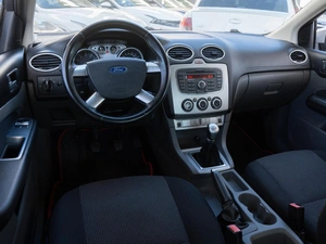 Хетчбэк Ford Focus 2011 года, 580000 рублей, Волгоград