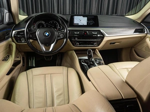 Седан BMW 5 серия 2017 года, 2789000 рублей, Тюмень