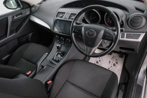 Хетчбэк Mazda Axela 2013 года, 999000 рублей, Красноярск