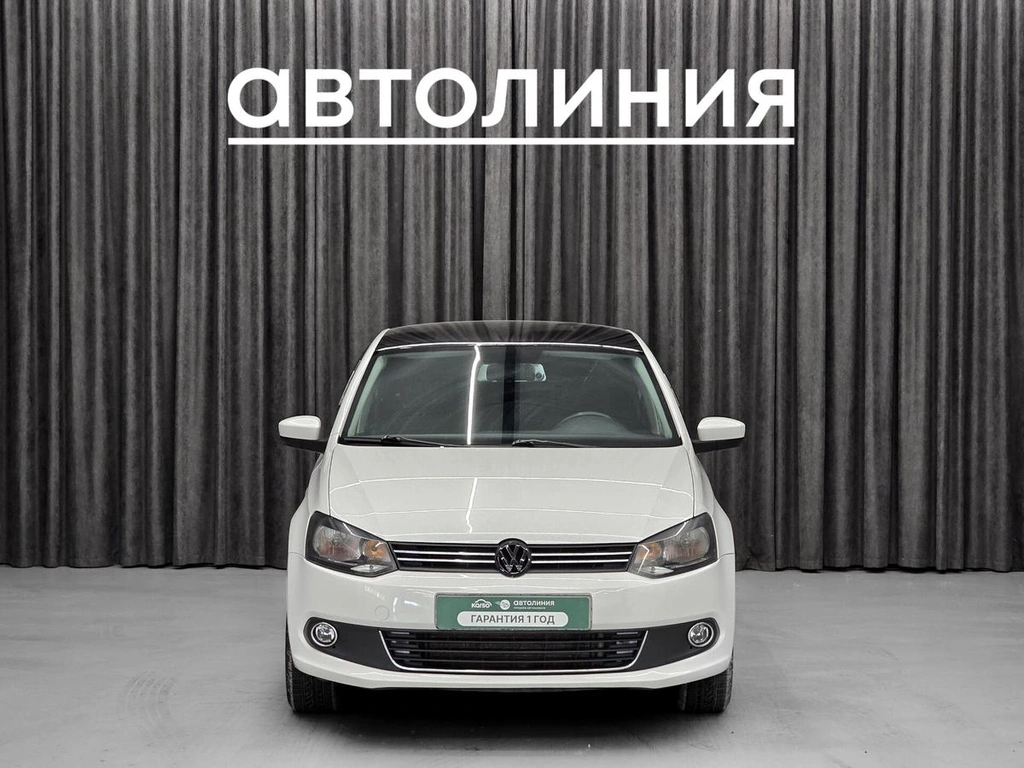 Седан Volkswagen Polo 2012 года, 870000 рублей, Красноярск