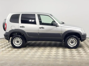Внедорожник Chevrolet Niva 2018 года, 669900 рублей, Казань