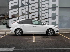 Хетчбэк Ford Focus 2010 года, 735000 рублей, Краснодар