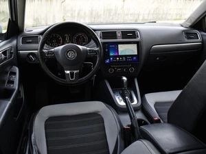 Седан Volkswagen Jetta 2011 года, 990000 рублей, Краснодар