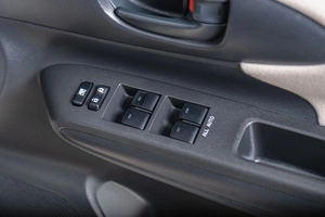 Минивэн Toyota Wish 2012 года, 1179000 рублей, Томск