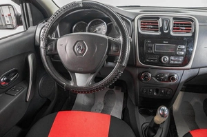 Хетчбэк Renault Sandero Stepway 2017 года, 799000 рублей, Барнаул