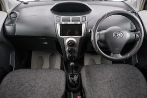 Хетчбэк Toyota Vitz 2010 года, 649000 рублей, Красноярск