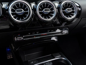 Хетчбэк Mercedes-benz A-класс 2018 года, 2690000 рублей, Краснодар