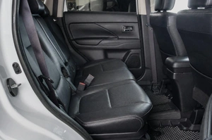Внедорожник Mitsubishi Outlander 2017 года, 2239000 рублей, Челябинск